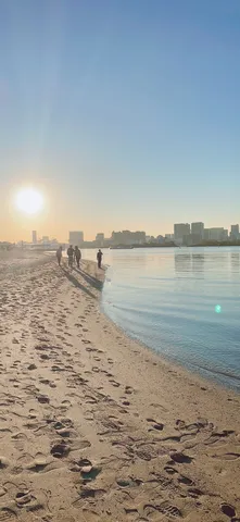 夕陽に染まる砂浜
