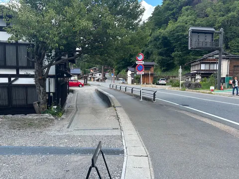 静かな通りの風景