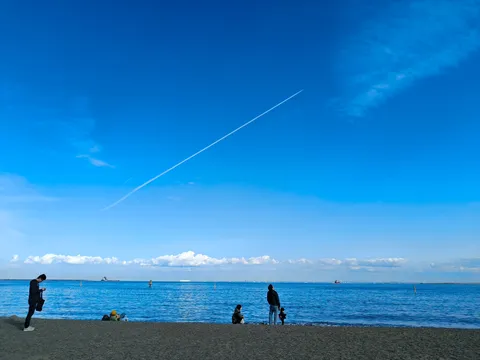 青い空と水平線