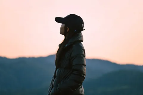 夕暮れに立つ余白