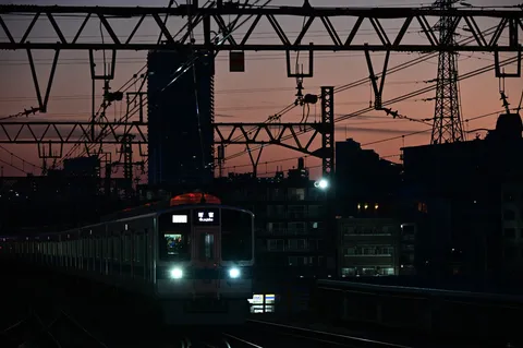 夕暮れ、電車のひそかなる野望