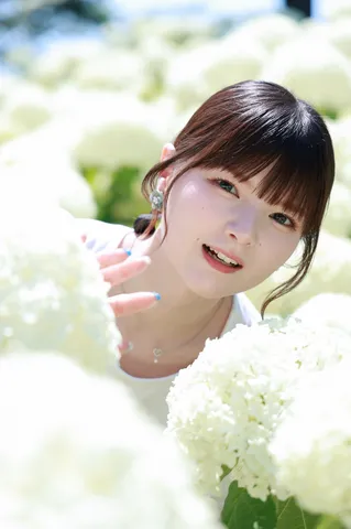 白い花に包まれて