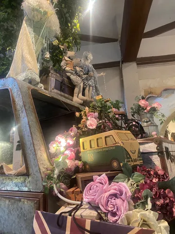 華やぐ土産の春風