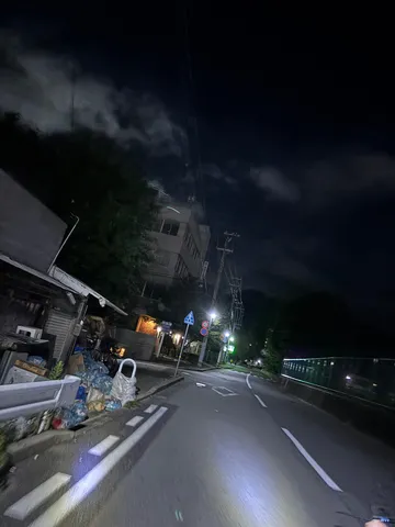 夜の静寂、異世界の入口
