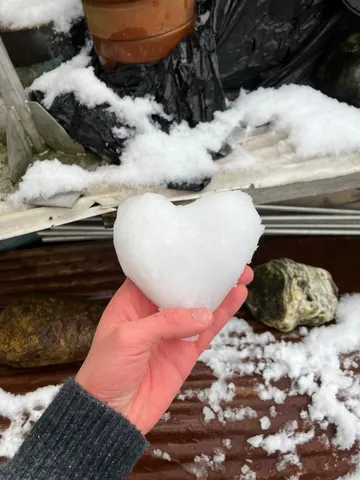雪のハートと冬の気配