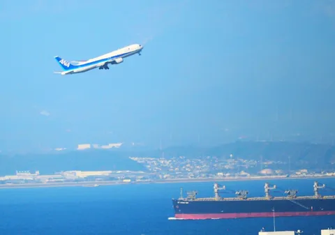 空と海と船、そして空飛ぶ夢