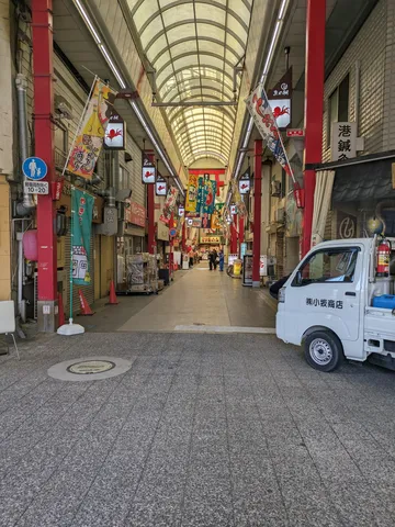 タコ提灯が誘う道