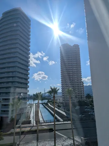 光に映す都市と水辺