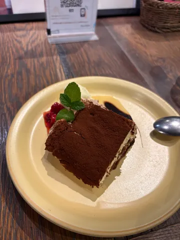 午後のひととき、ティラミスと