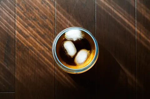 木漏れ日のアイスコーヒー