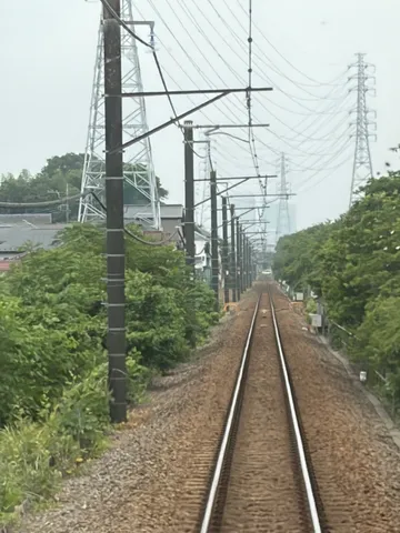 どこまでも続く線路の先に