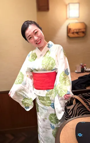 緑の涼風を纏う浴衣姿