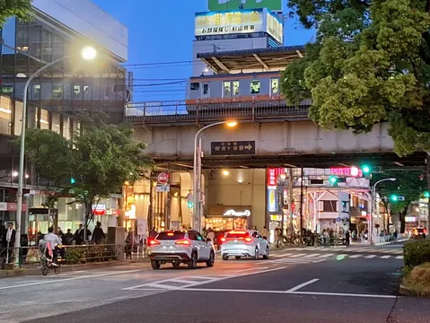 都会の中の中央線