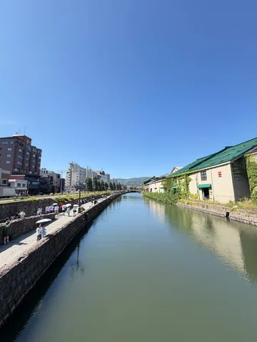 水辺の街並み、ゆったり散歩