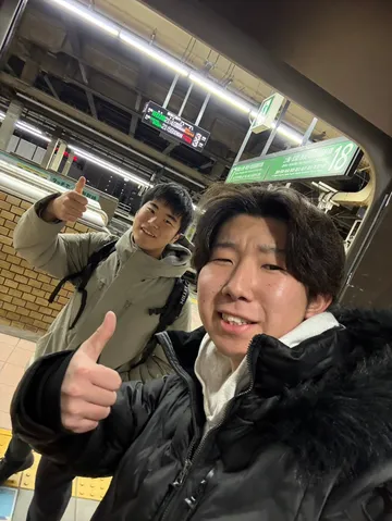 旅の始まり、駅でのひととき
