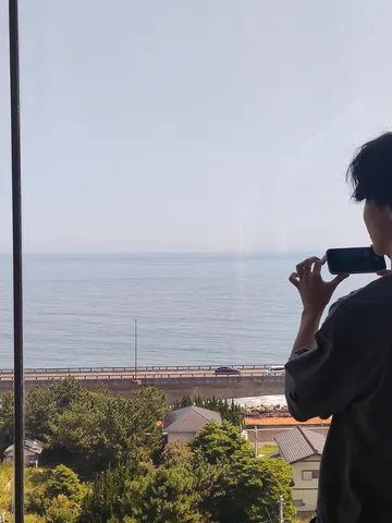 水平線へ、スマホを向ける時間
