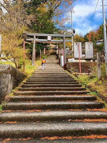 鳥居を抜けて、あの世へ？