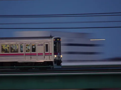 夜を駆ける列車の残像