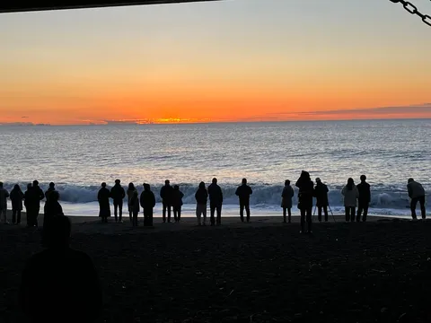 静寂の海岸、一日の始まり