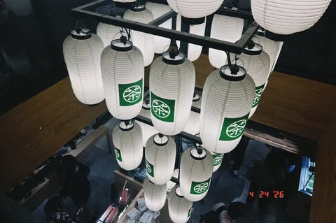 提灯が照らす和の空間