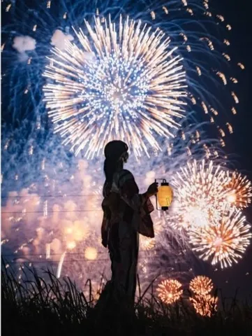 花火と提灯、夏の夢