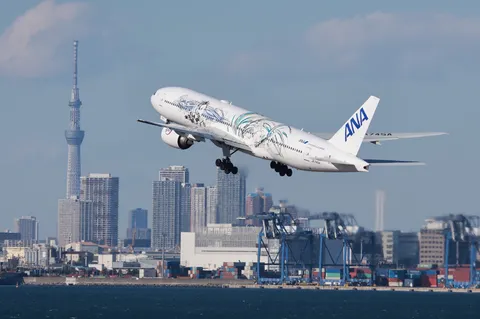 旅立ちの息吹、都市の空へ