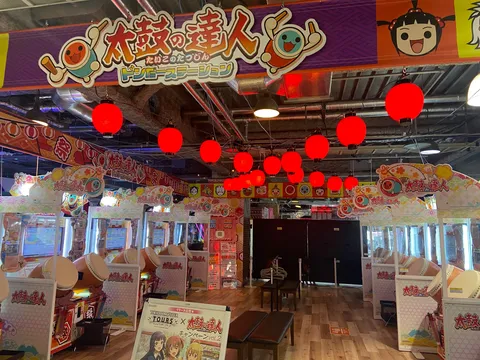 赤い灯と音の遊び場
