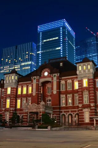歴史を照らす都会の光