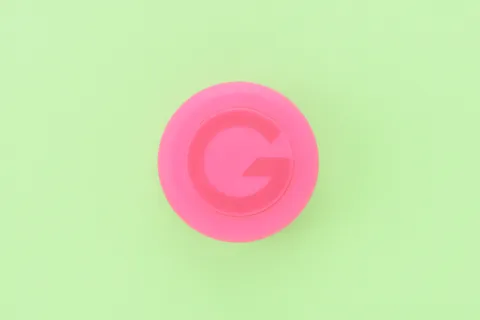 ピンクの円とGの存在感