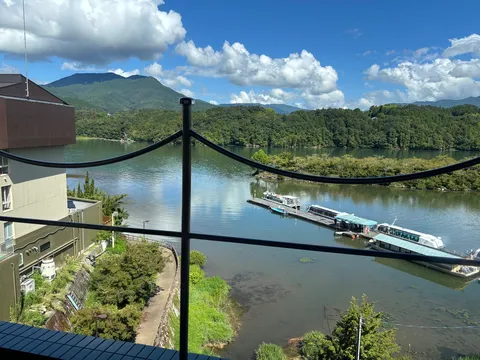 手すり越しの絶景クルーズ
