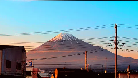 富士山と電線、最高の競演？