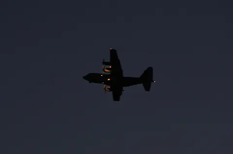 闇夜を駆ける翼