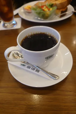午後のひととき、コーヒーと静寂