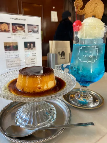 ゾウさんのソーダでひとやすみ