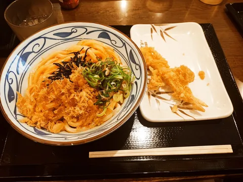 揚げ玉とネギの海、ひとときの温もり