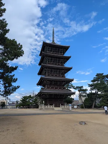 静謐なる五重の塔
