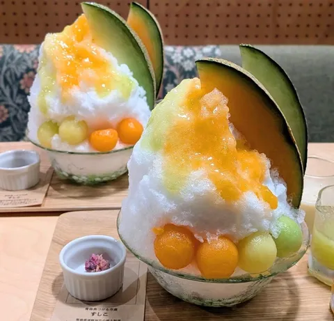 夏の風を添えるかき氷