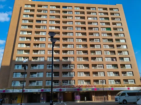 見上げれば空、広がる日々