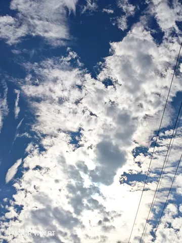 蒼天に描く雲の彩