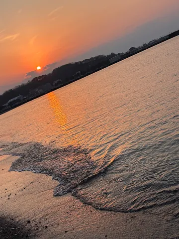 夕陽と水面のゆらぎ