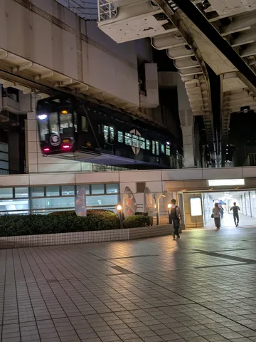 夜を駆ける未来の光