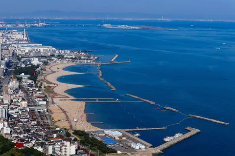 海と街がつなぐ風景のハーモニー