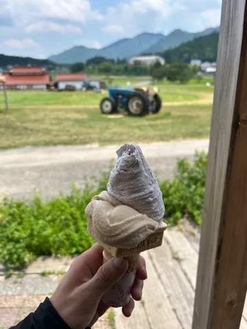 田園風景とアイスクリーム