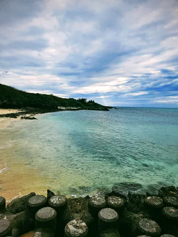 透きとおる浜辺の静寂
