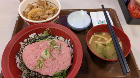 昼餉を彩る、海の幸と山の幸