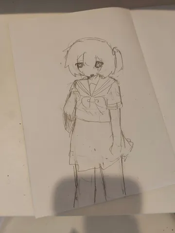 放課後の静かな制服少女