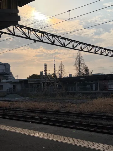 静寂の駅、旅立ちの気配