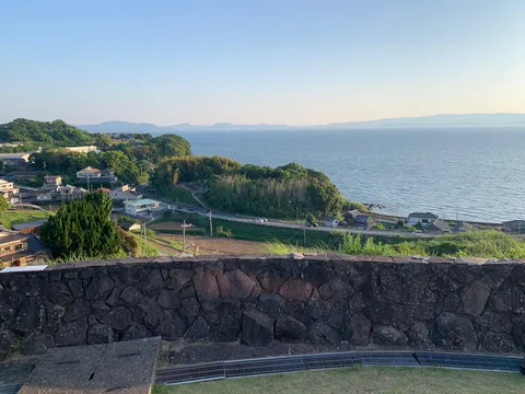 潮風と緑のコントラスト