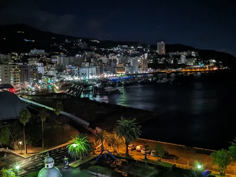 夜景が主役、ブランコは脇役、いや名脇役！