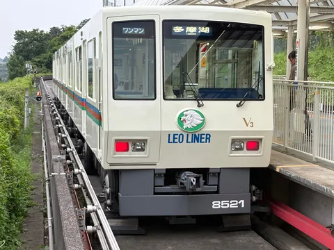 レトロフューチャーなモノレール、発車します